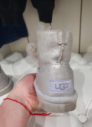 Красивые детские сапоги ugg оригинал8 фото