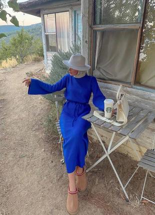 Жіноча синя ідеальна сучасна елегантна базова довга сукня 2023