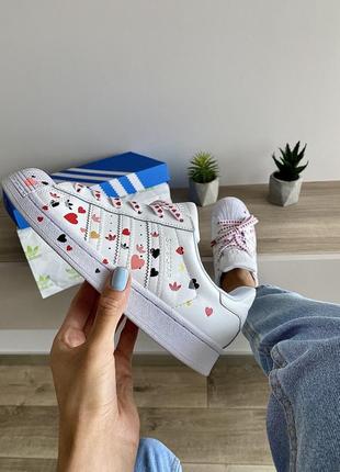 Женские кеды adidas superstar с сердечками7 фото