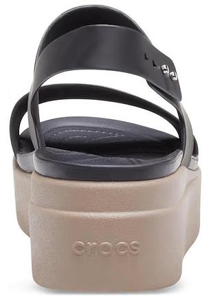 Босоніжки crocs brooklyn low, w7, w8, w9, w105 фото