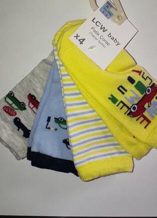 4 пары набор носка носки

высокие 4-5 лет 26 27