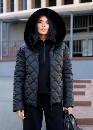 Куртка жіноча стьобана ромб, коротка, демісезонна, зимова, з хутряною облямівкою, чорна
