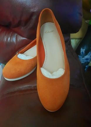 Туфли балетки фирмы clarks из замши