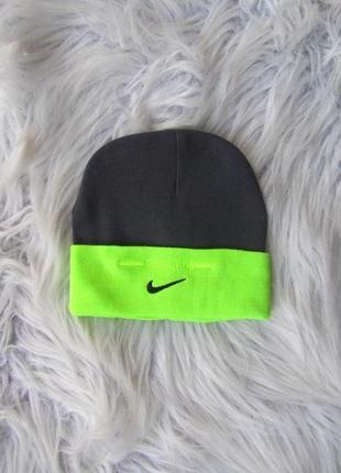 Стильная шапка nike1 фото