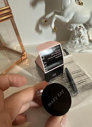 Гель-підводка для повік з пензликом мері кей