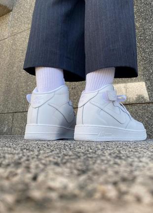 Кроссовки зимние мех nike air force 1 mid white fur8 фото