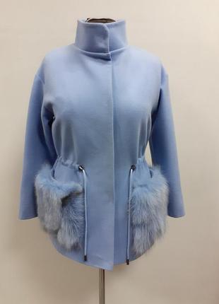 Демисезонное пальто с меховыми карманами zuhvala
