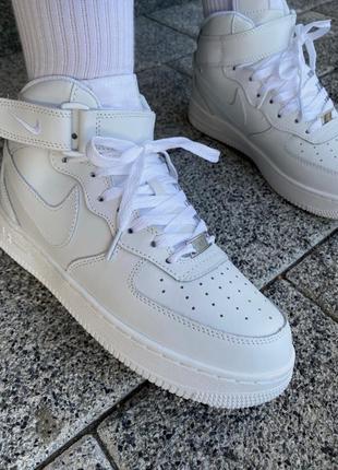 Кроссовки зимние мех nike air force 1 mid white fur8 фото