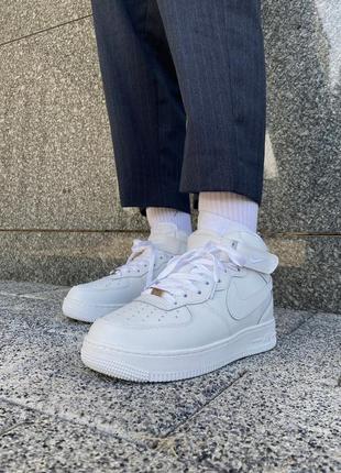 Кроссовки зимние мех nike air force 1 mid white fur2 фото