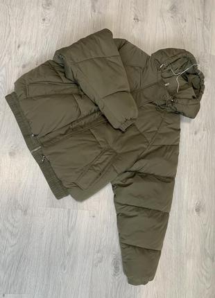 Короткая куртка бомбер цвета хаки зара