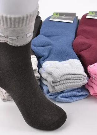 Жіночі махрові шкарпетки з малюнком та антибактеріальним ефектом
