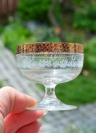 Набор хрустальных бокалов и графин