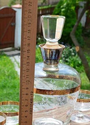 Набор хрустальных бокалов и графин