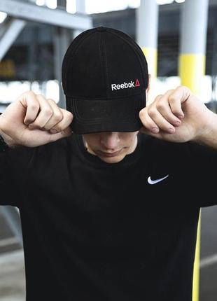 Кепка reebok маленький лого черная3 фото