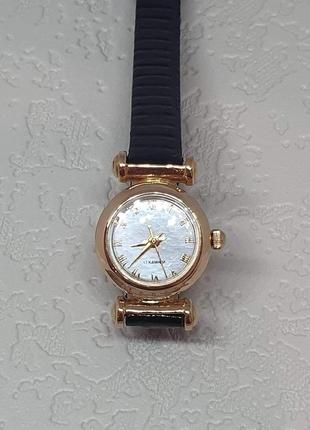 Золотий годинник кварцові. ч117р2 фото