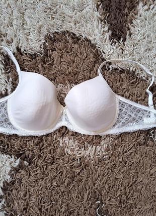 Бюстгальтер