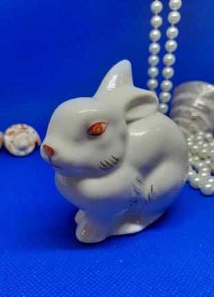 1960-е! винтаж 🐇 зайчик заяц зайчонок полонский зхк полонное статуетка срср фарфор клеймо кролик белый9 фото