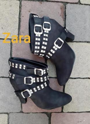 Сапоги с заклепками zara