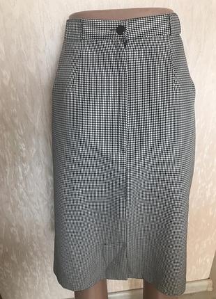 Фірмова красива спідничка в клітинку