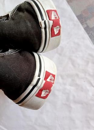 Молодіжні кеди/ кросівки, чорно-білі бренду vans7 фото