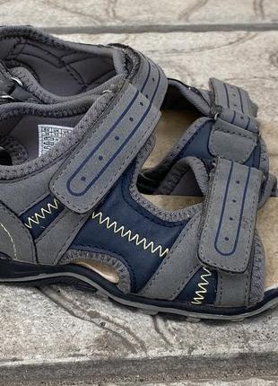 Сандалі сірі на хлопчика босоніжки