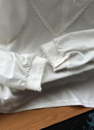Белая с ажурными рукавами блуза6 фото