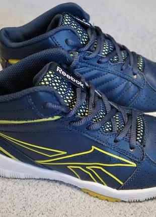 Шкіряні кросівки reebok оригінал — 32 розмір