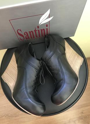 Чорні шкіряні туфлі на танкетці santini5 фото