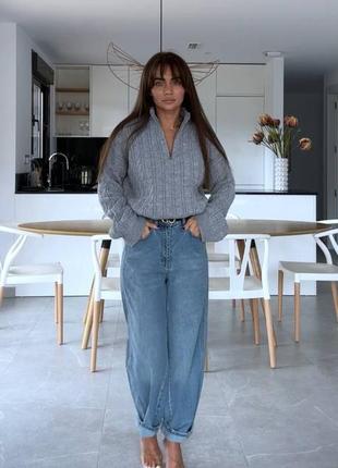 Женское пальто, свитер, джинсы.4 фото