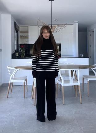 Вʼязаний костюм