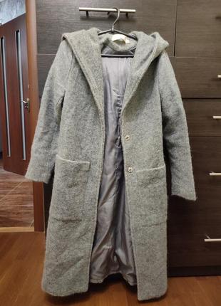 Пальто шерстяное на запах серого цвета с капюшоном3 фото