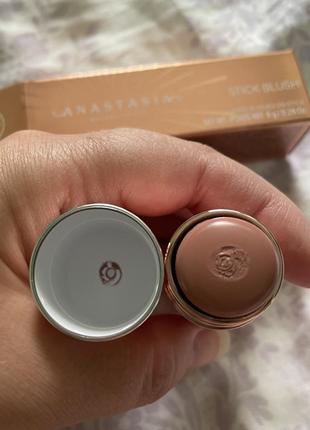 Новые кремовые румяна фирмы anastasia beverly hills оттенок latte6 фото