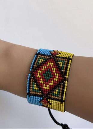 Браслет из бисера
