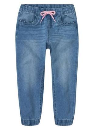 Стильные джоггеры джинсы для девочки lupilu перхоть4 фото