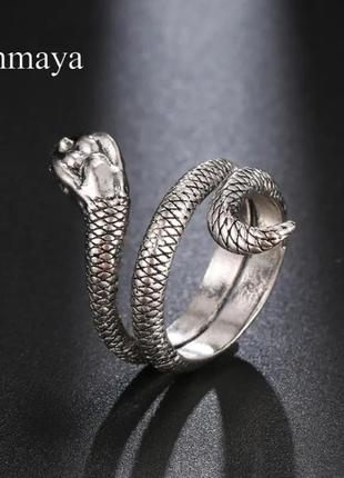 Стильное трендовое кольцо кольццо змея молния