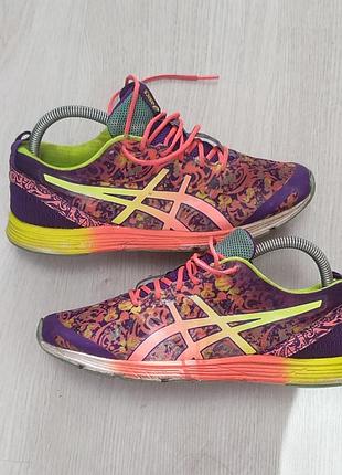 Кросівки фірми asics gel hyper tri 2.розмір 40