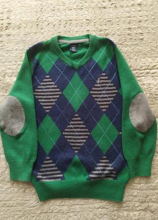 Новий светрик на хлопчика