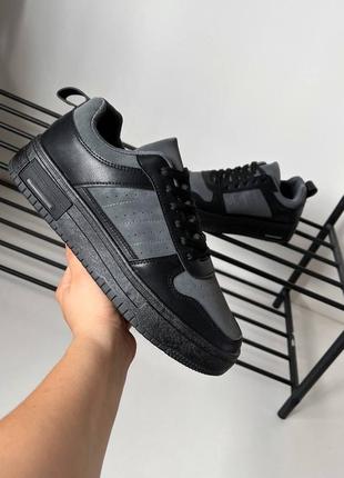 Чоловічі кросівки