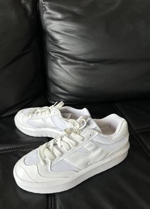 Дуже круті кросівки new balance ct302 all white5 фото