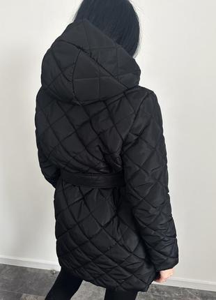 Демисезонная стеганная курточка с капюшоном3 фото