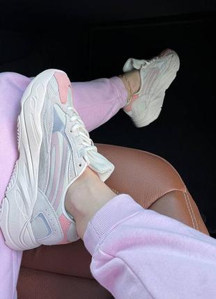 Женские кроссовки adidas yeezy boost 700 beige pink6 фото