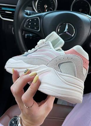 Женские кроссовки adidas yeezy boost 700 beige pink3 фото