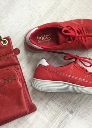 Шкіряні кросівки англійської бренду hotter