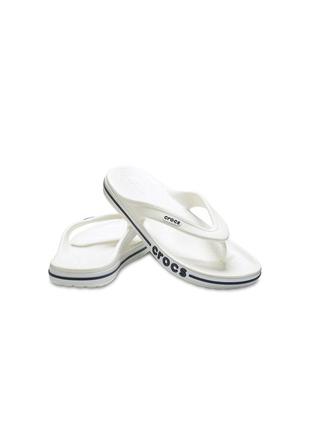 В'єтнамки Crocs Taps Chinese Actress Yang Mi as Its New Come As You Are Ambassador