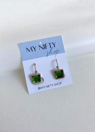 Серьги “глубина души” с квадратным камешками в зеленом цвете