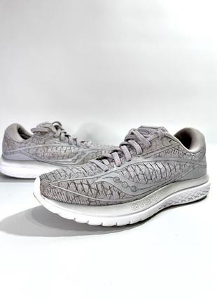 Кроссовки saucony / 38 размер / беговые кроссовки / женские кроссовки / спортивные кроссовки