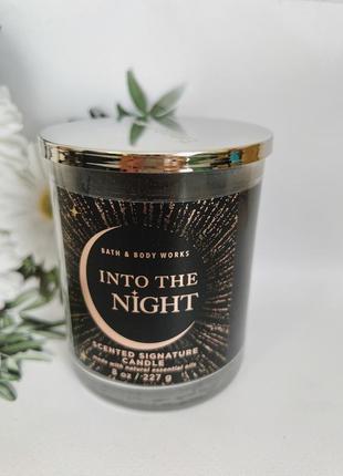 Свічка into the night від bath and body works1 фото