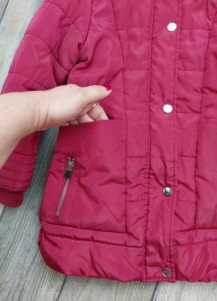 Тепленькая удлиненная куртка для девочки5 фото
