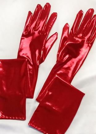 Красные, длинные перчатки с блеском, в обтяжку4 фото