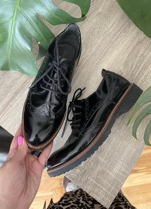 Черные лаковые оксфорды женская обувь3 фото